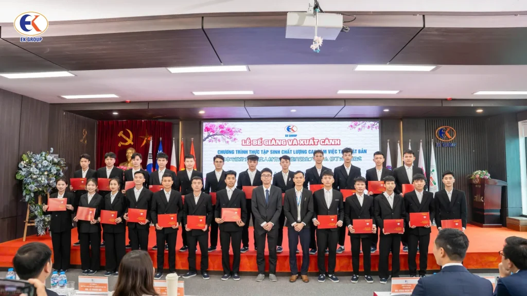 EK GROUP tổ chức lễ bế giảng và xuất cảnh chương trình TTS chất lượng cao làm việc tại Nhật Bản